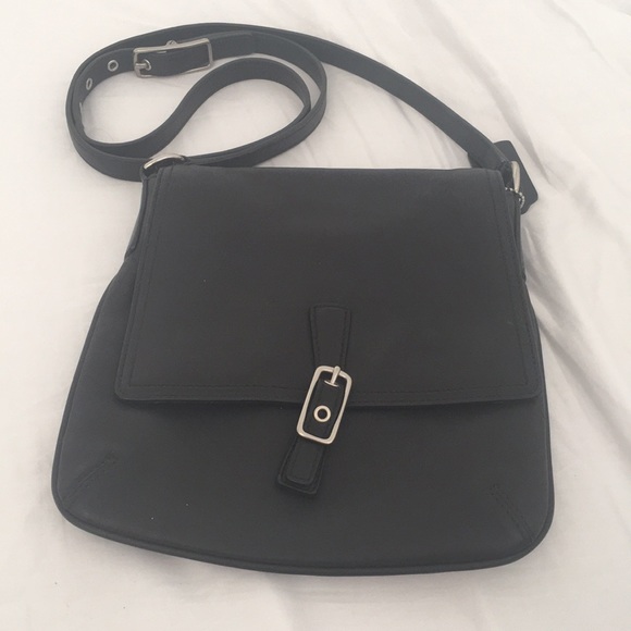 Coach Handbags - Coach Cowhide Leather Purse